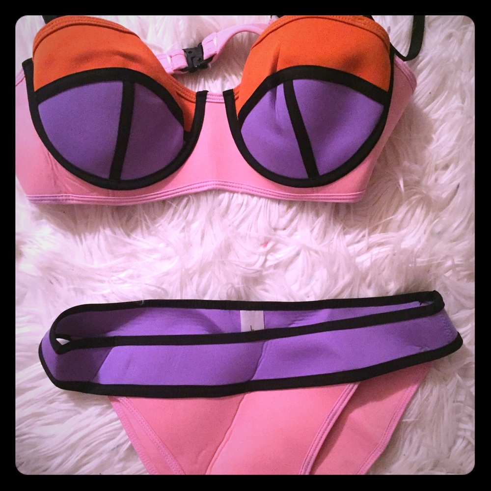 AMI Club Wear Color Block Bikini Size Large